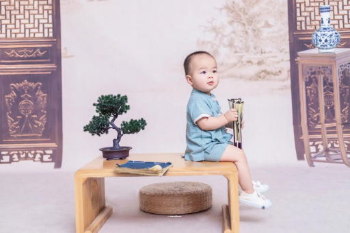 大理宝宝吃迷糊奶如何纠正